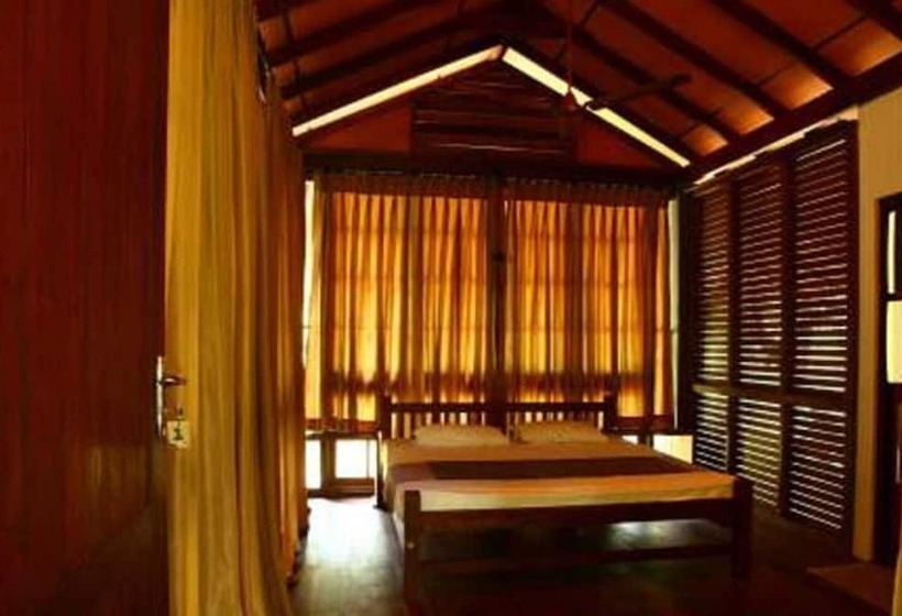 Отель Bandura Kalawana Rainforest Bungalow