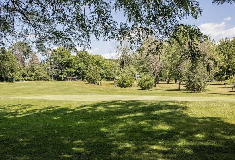Отель Forest Golf Club And Inn