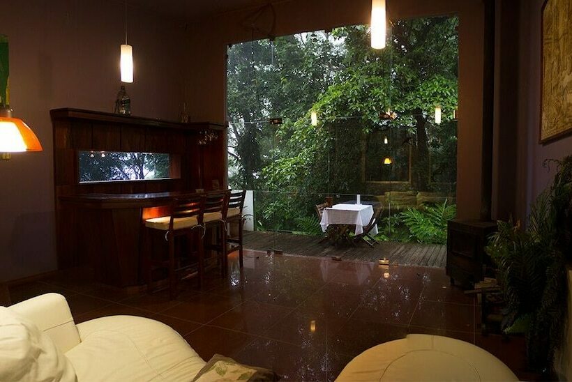 فندق Portal De La Montaña