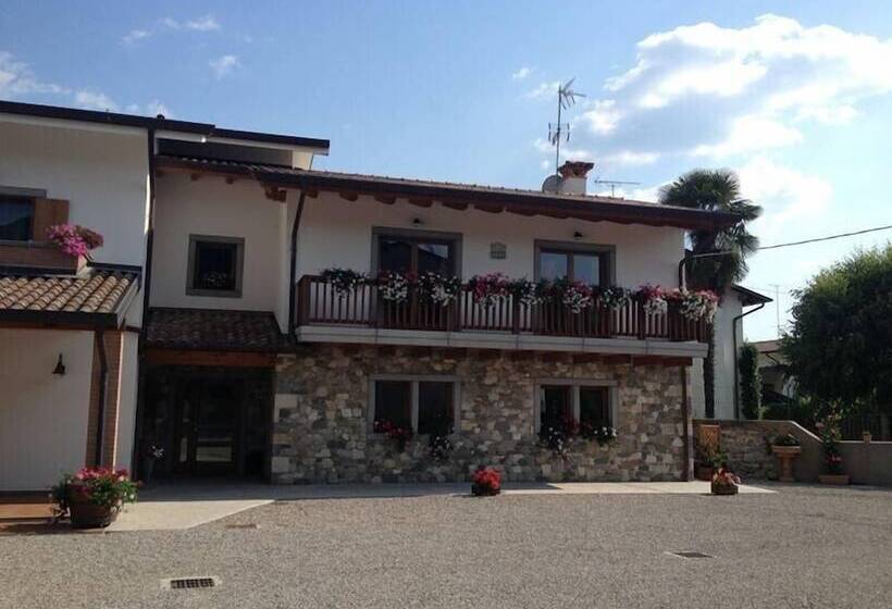 בית מלון כפרי Agriturismo Bressani