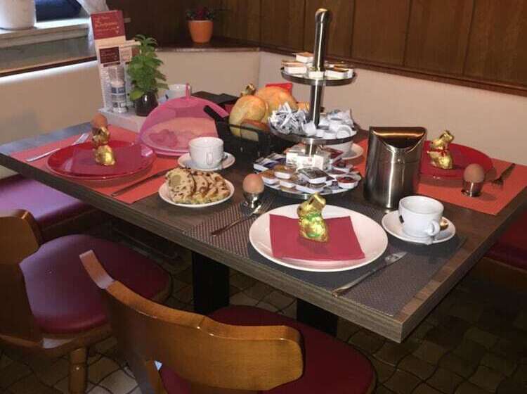 ホテル Zur Dorfschänke