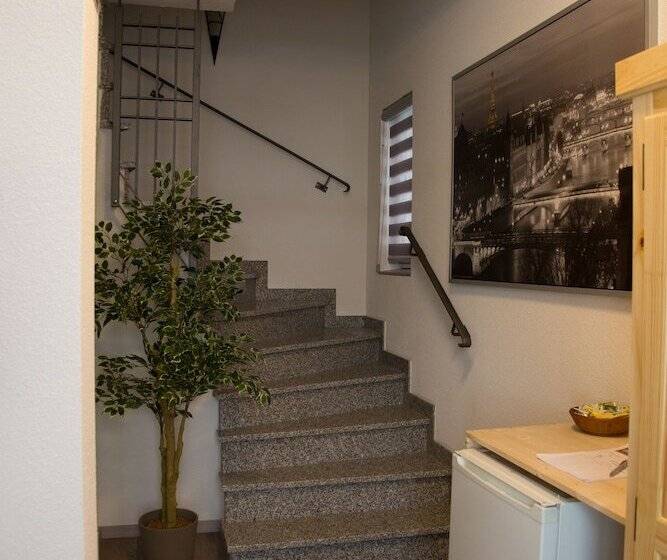 ホテル Zur Dorfschänke