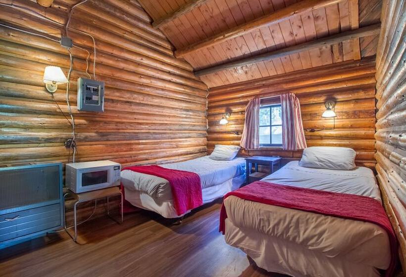 Kootenay Park Lodge