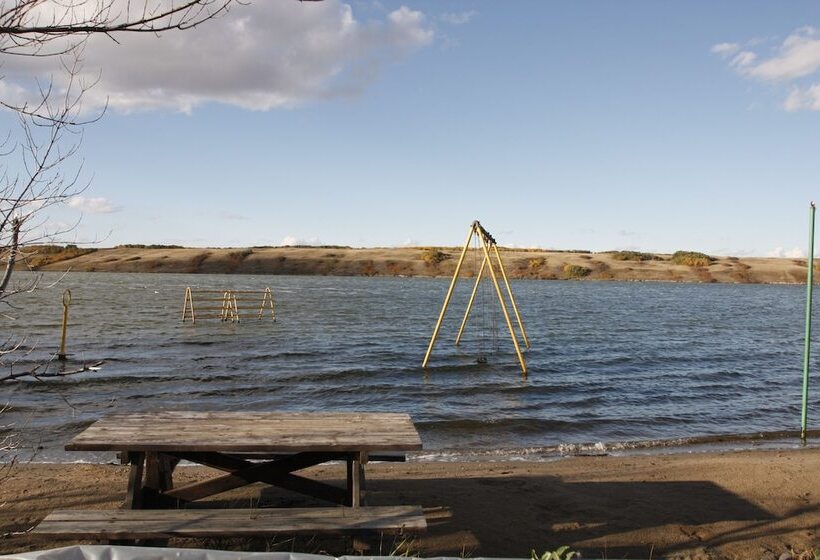 Lakefront Cottage In Manitou Beach
