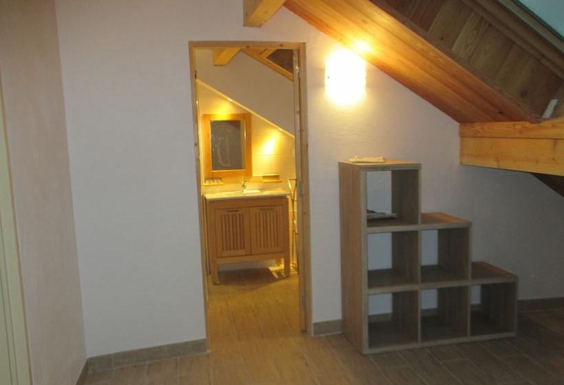 펜션 Gîte Auberge L Oustalet