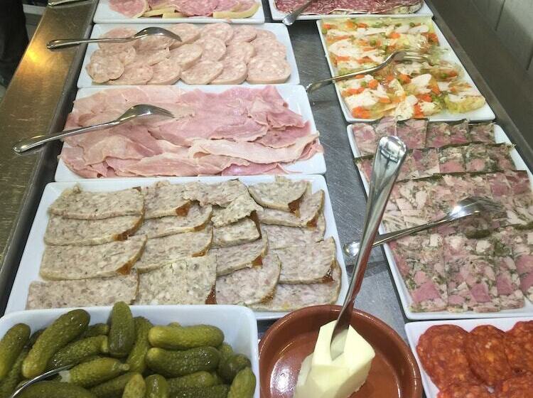 Пансион Hôtel Restaurant La Galoche