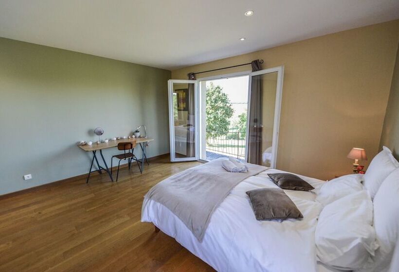ペンション La Grande Oasis   B&b Et Spa