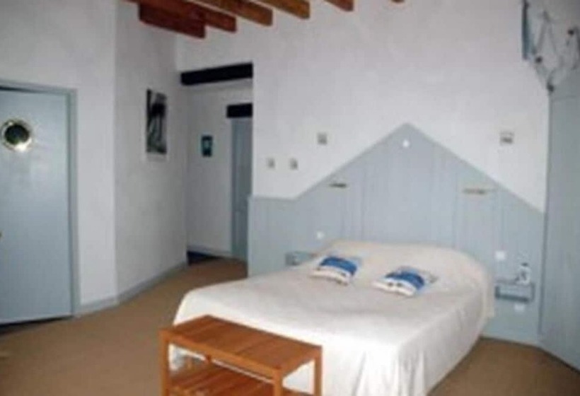 ベッドアンドブレックファースト Chambres D Hôtes Les Douves