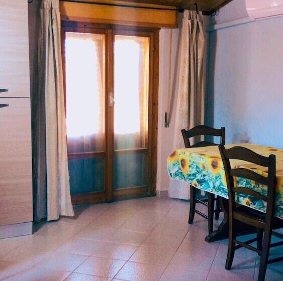 تختخواب و صبحانه Il Terrazzo Delle Rondini