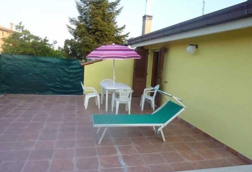 تختخواب و صبحانه Il Terrazzo Delle Rondini