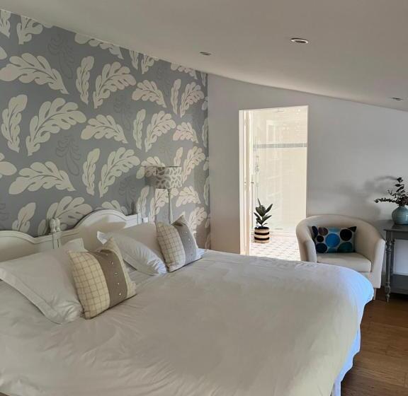 Bed and Breakfast La Girarde