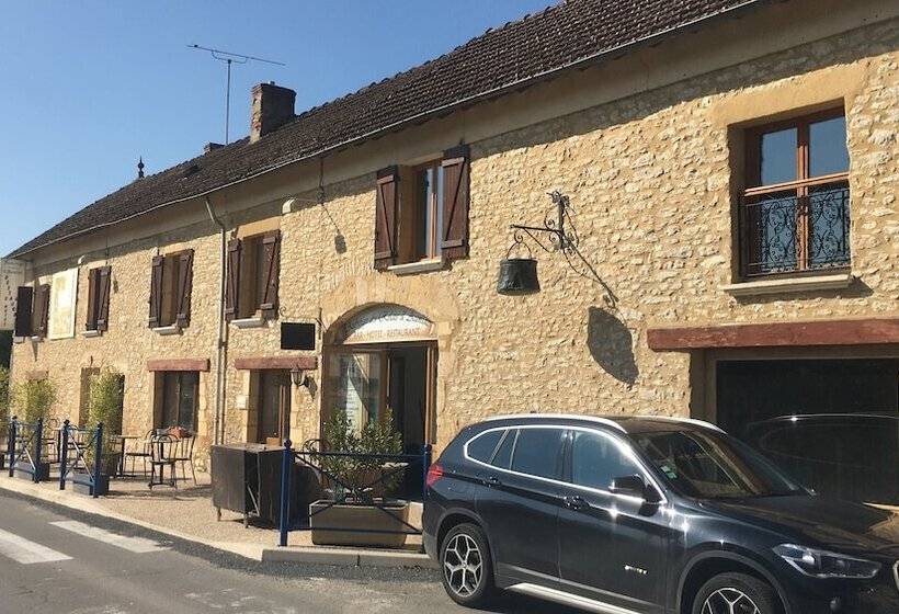 여관 Auberge Du Relais D Auniac Hotel Bar Restaurant Piscine