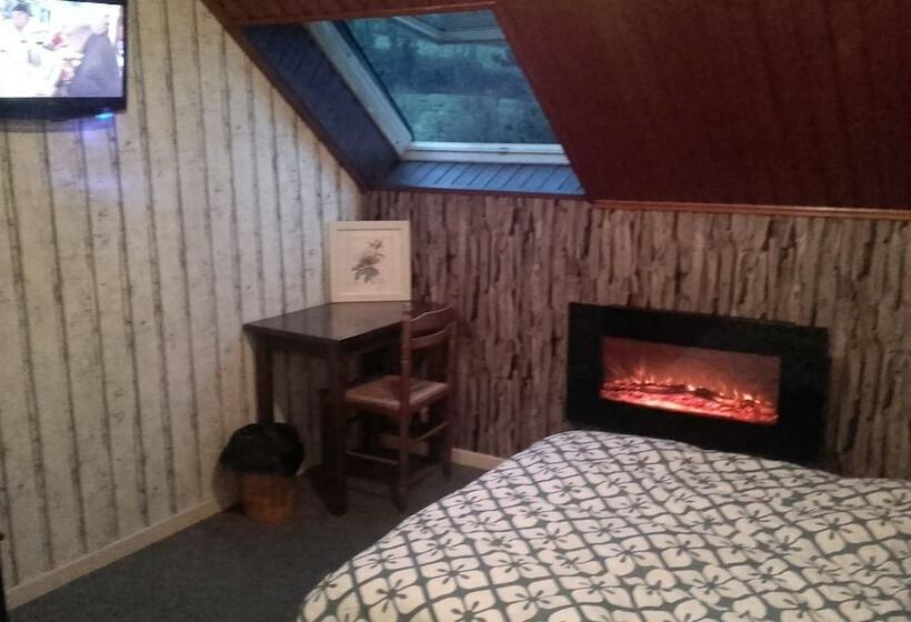 פונדק L Auberge De Mandrin