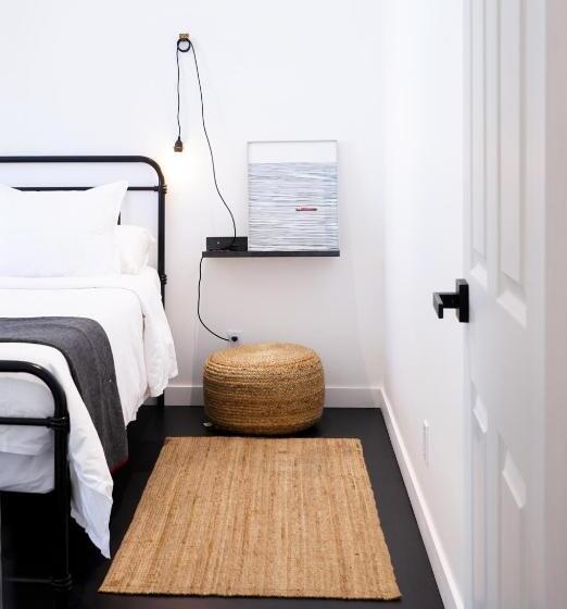 فندق فئة نجمة واحدة The Lakeside Motel