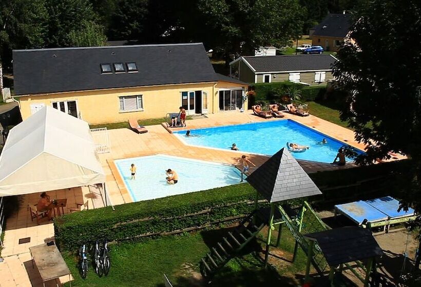 בית מלון כפרי Espace Pyrénées Loisirs Campsite
