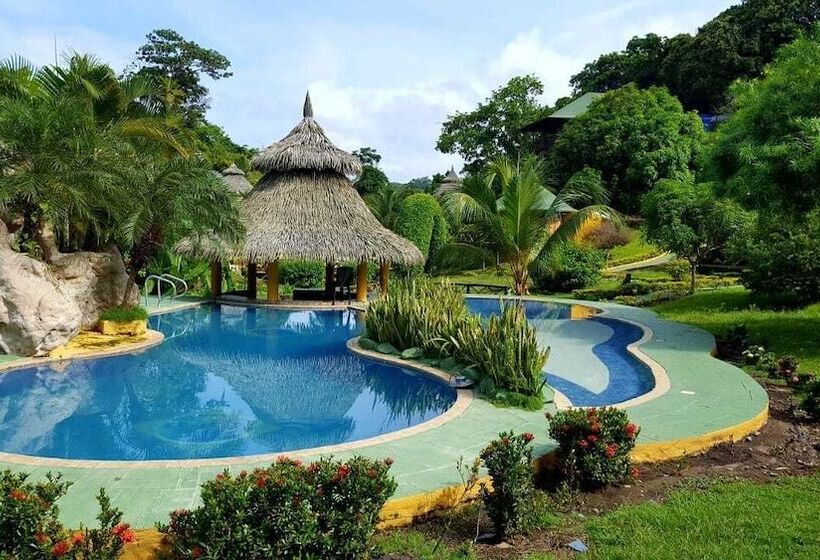 هتل Nautilos Trigana