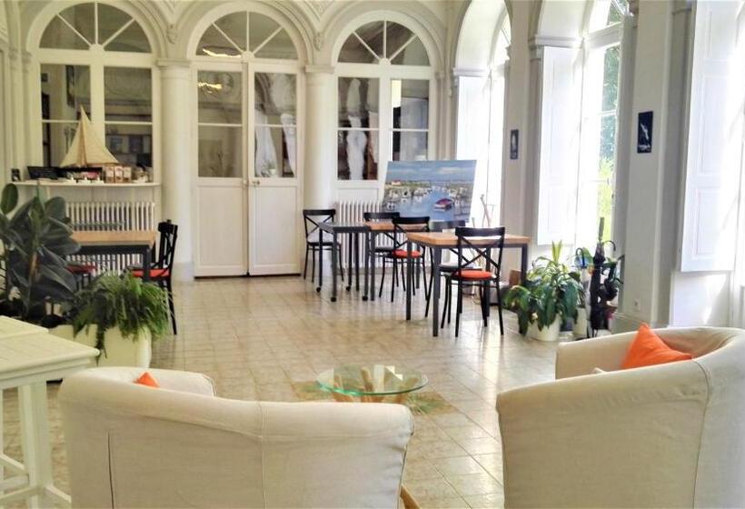 Пансион Domaine Du Plessis Grimaud