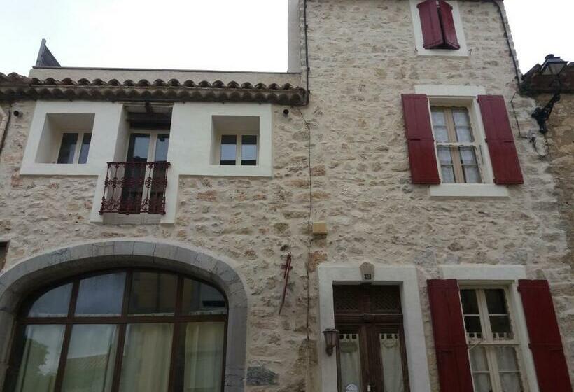 پانسیون Le Patio Des Cigales