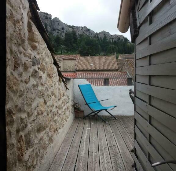 پانسیون Le Patio Des Cigales
