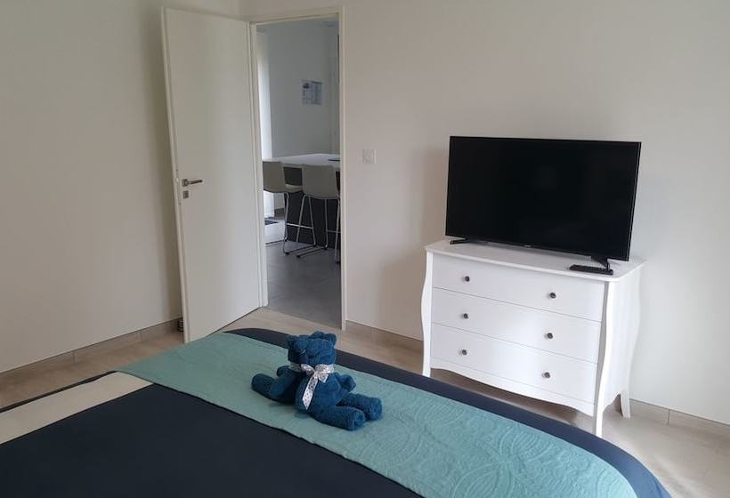 膳宿费 Notre Bastide Maison Et Table D Hôtes Sur Réservation, Piscine, Climatisation, Jacuzzi, Prise Pour V