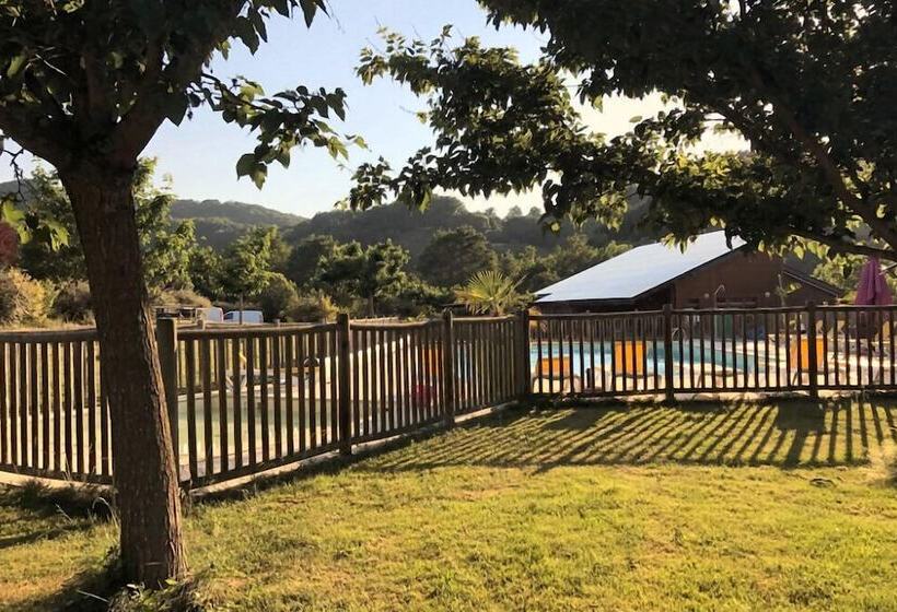 渡假胜地  Village De Gite   La Cascade