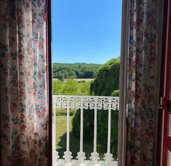 Bed and Breakfast Château La Barge   Dordogne