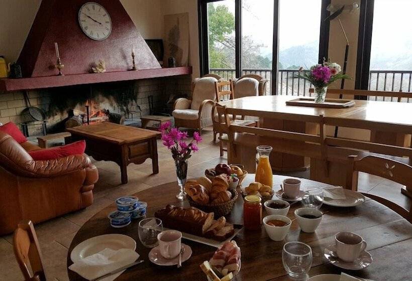 تختخواب و صبحانه San Larenzu