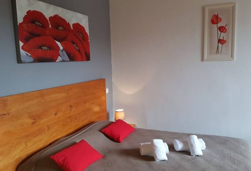 تختخواب و صبحانه San Larenzu