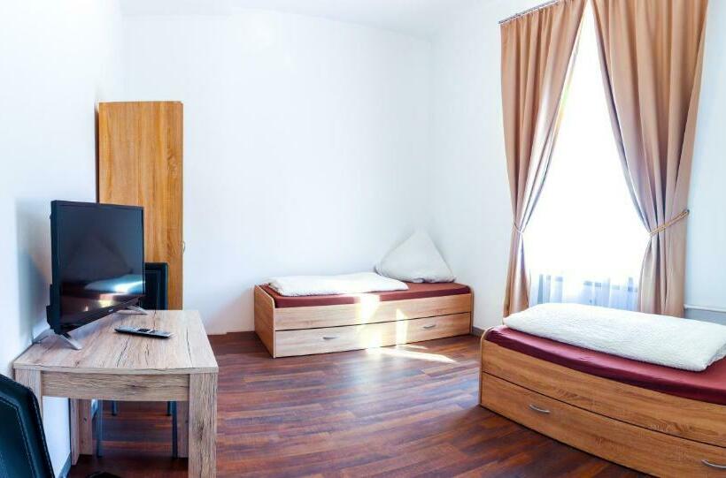 Fmm Hostel