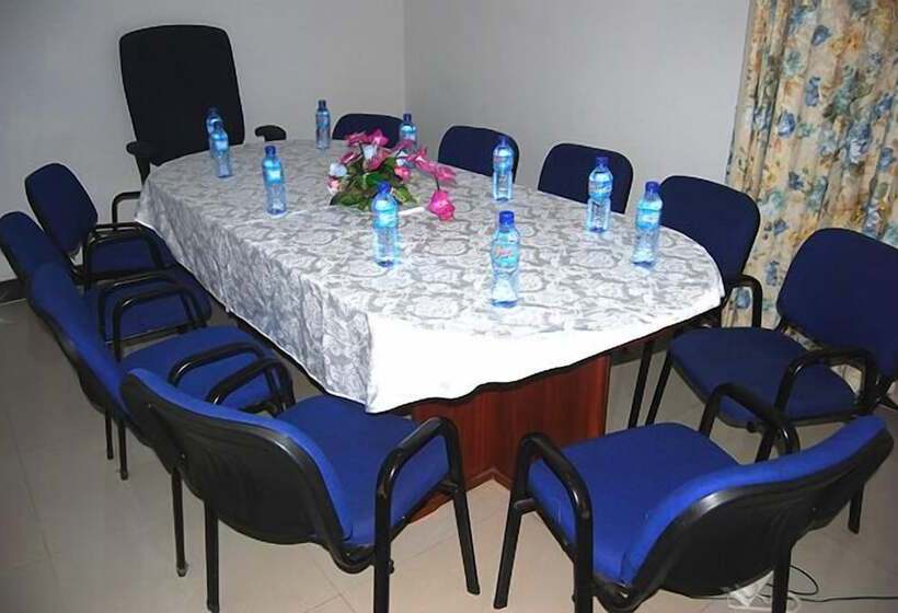 هتل Acacia Lodge, North Legon