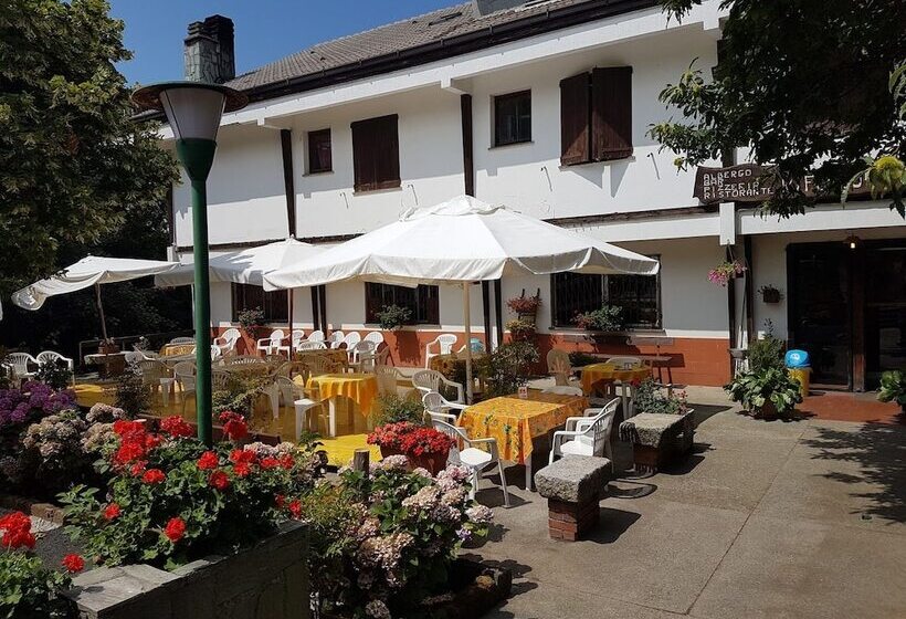 ホテル Albergo Rifugio Monte Cucco