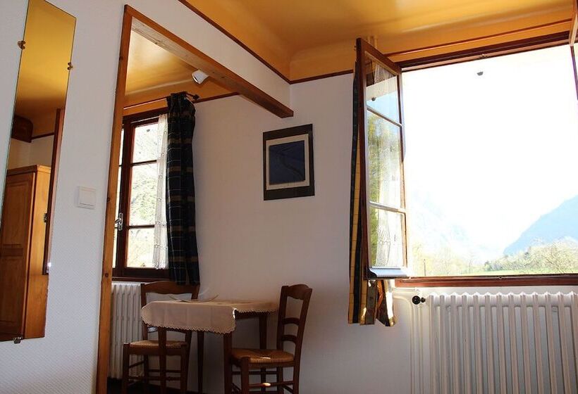 호텔 Hôtel Le Val Des Sources
