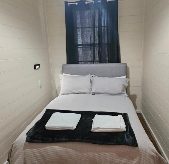 فندق Lake Leake Inn