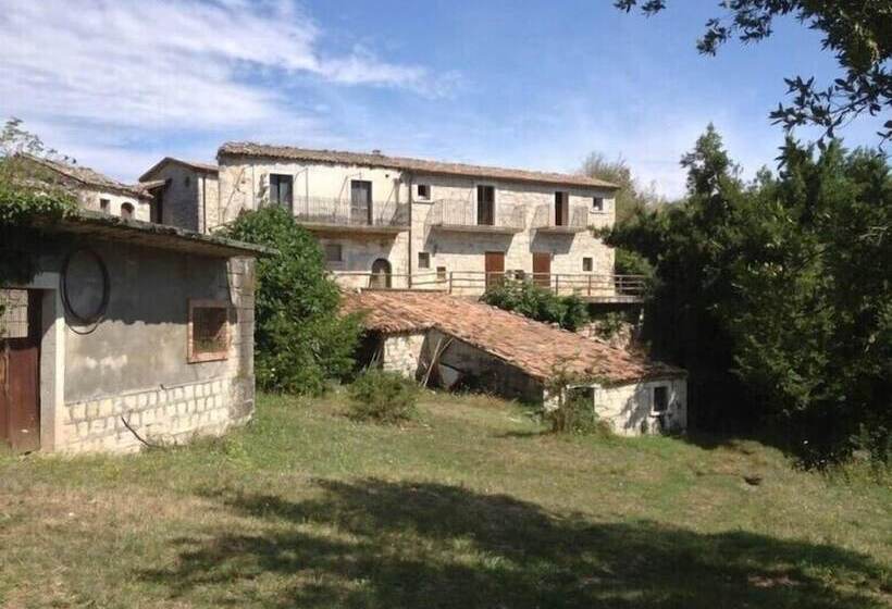 Сельский отель Agriturismo Borgo Cerquelle