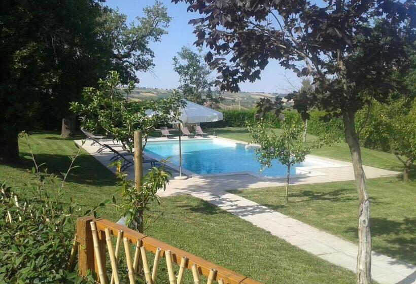 فندق ريفى Agriturismo Rosso Di Sera