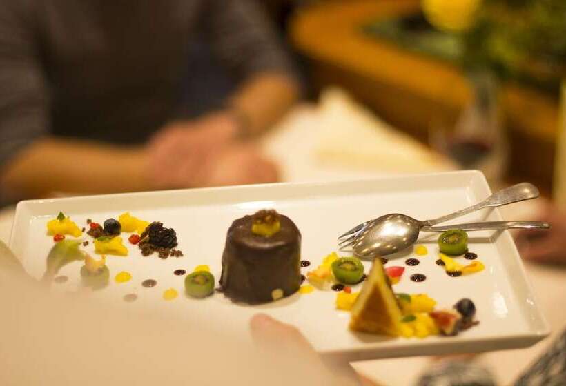 ホテル Zur Neroburg