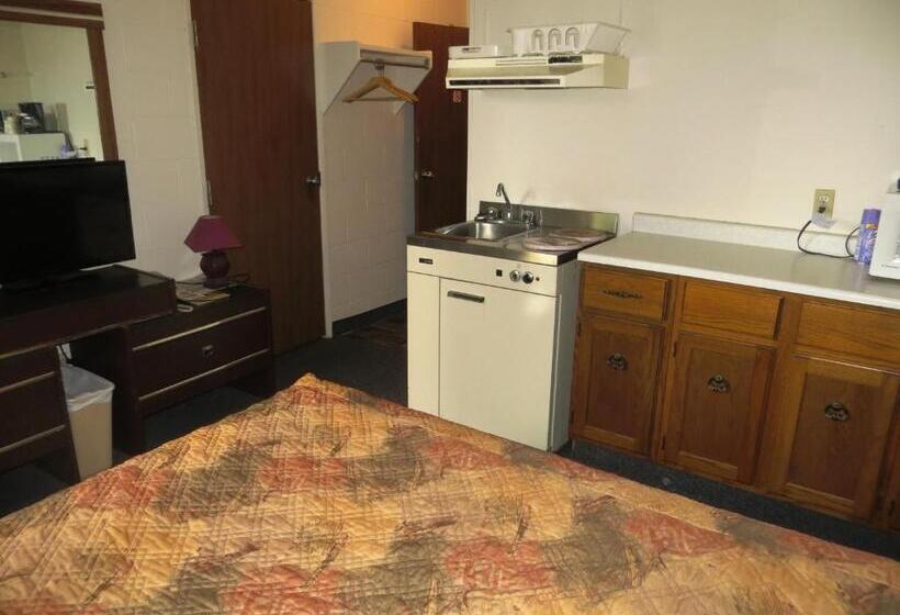 Macklin Motor Inn