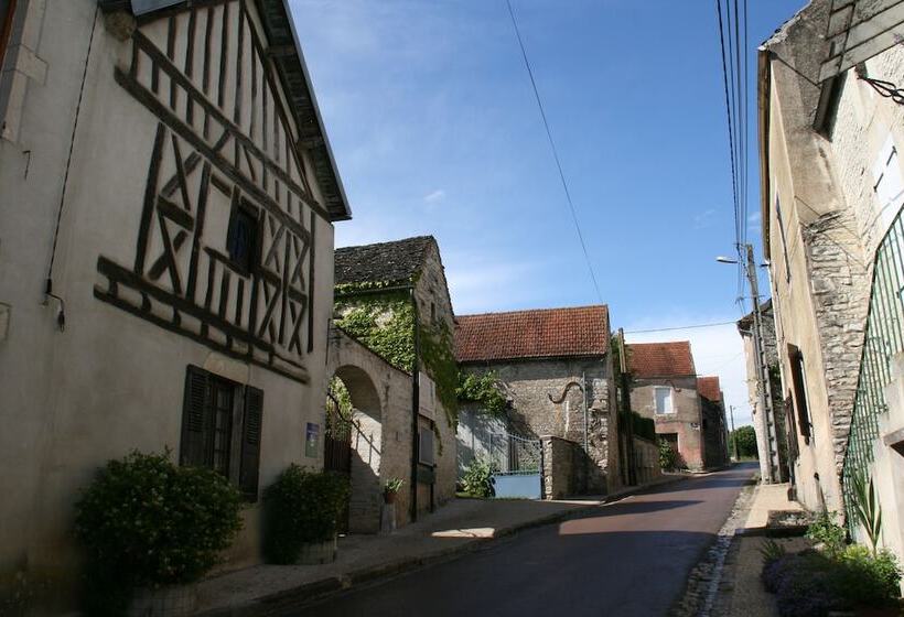 بنسيون Chambres D Hotes De La Vallée Du Serein
