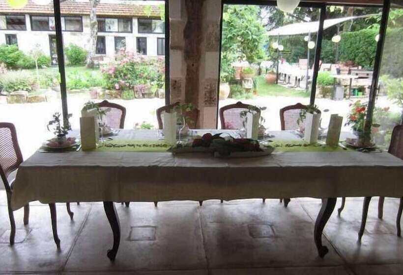 膳宿费 Domaine De Puytirel