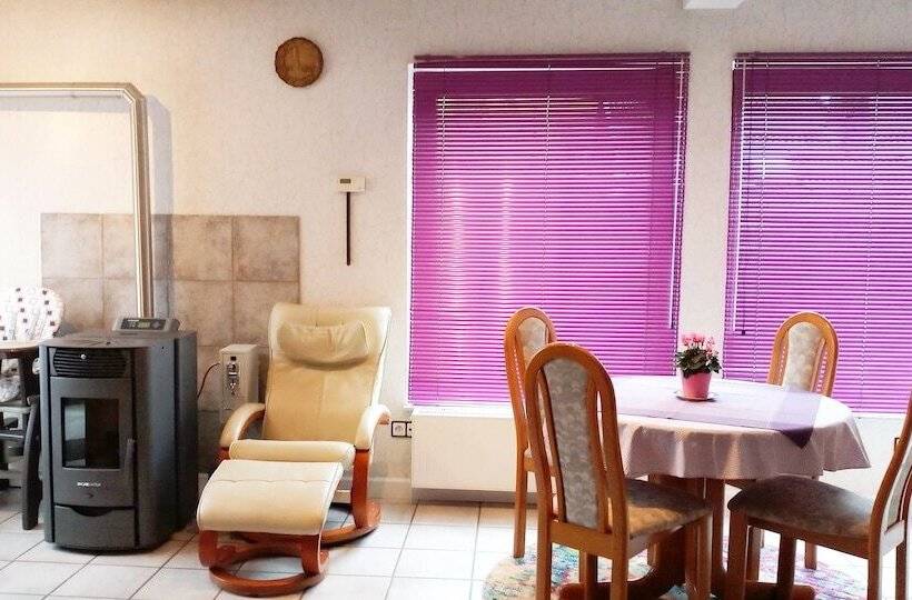 بنسيون Ferienhaus & Nurdachhaus Rothaargebirge