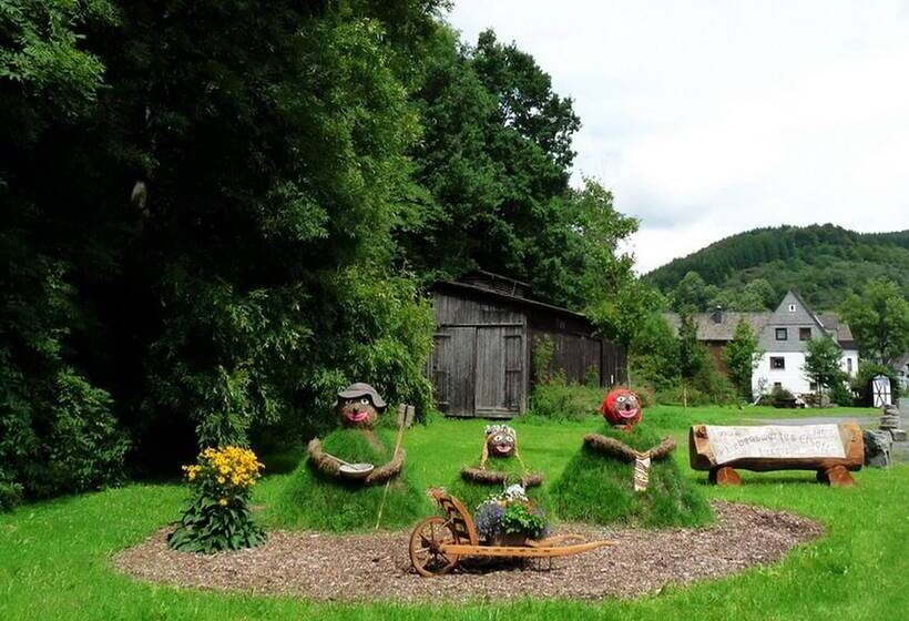 بنسيون Ferienhaus & Nurdachhaus Rothaargebirge