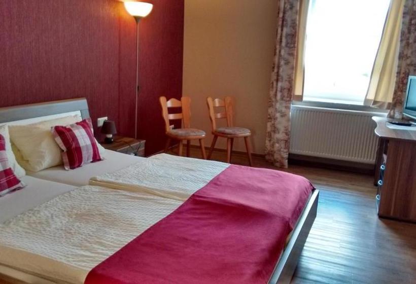 ペンション Landgasthaus Oberbillig