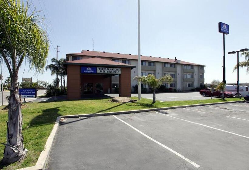 هتل Studio 6 Suites Delano, Ca
