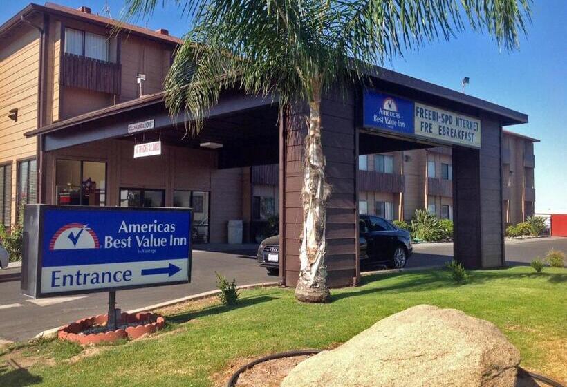 هتل Studio 6 Suites Delano, Ca