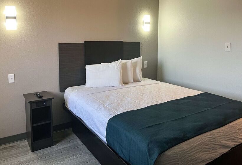 هتل Studio 6 Suites Delano, Ca