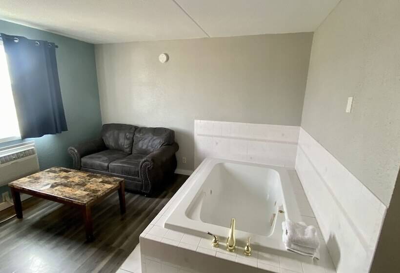 هتل Sauk River Inn & Suites, A Travelodge By Wyndham