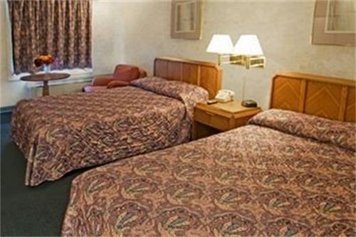 Hotel Airport Inn & Parking Vandalia