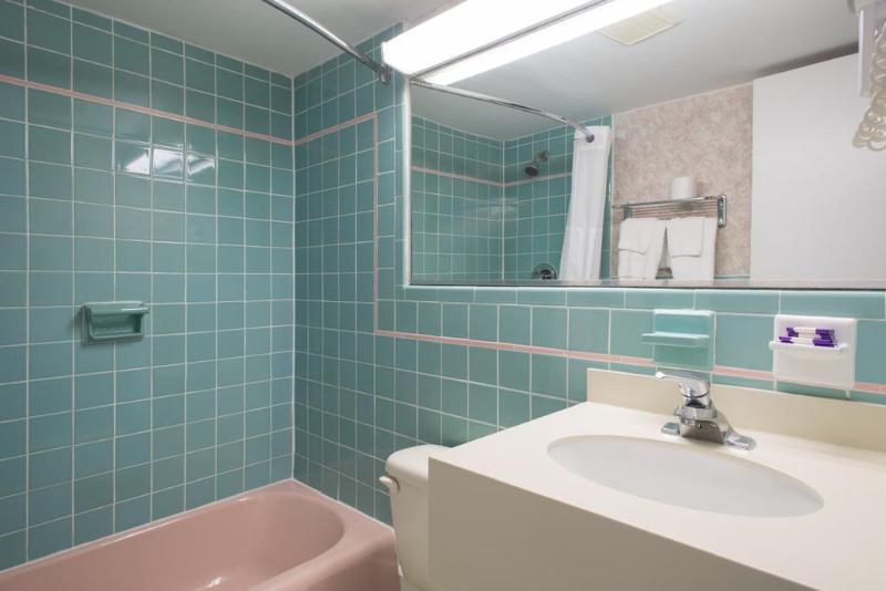 هتل Atlantic Motor Inn Near Boardwalk