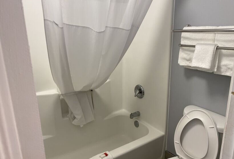 هتل Baymont By Wyndham Albany At Albany Mall