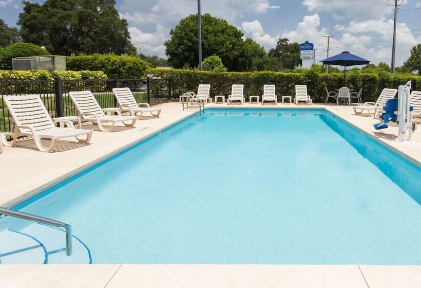 בית מלון כפרי Baymont By Wyndham Lakeland